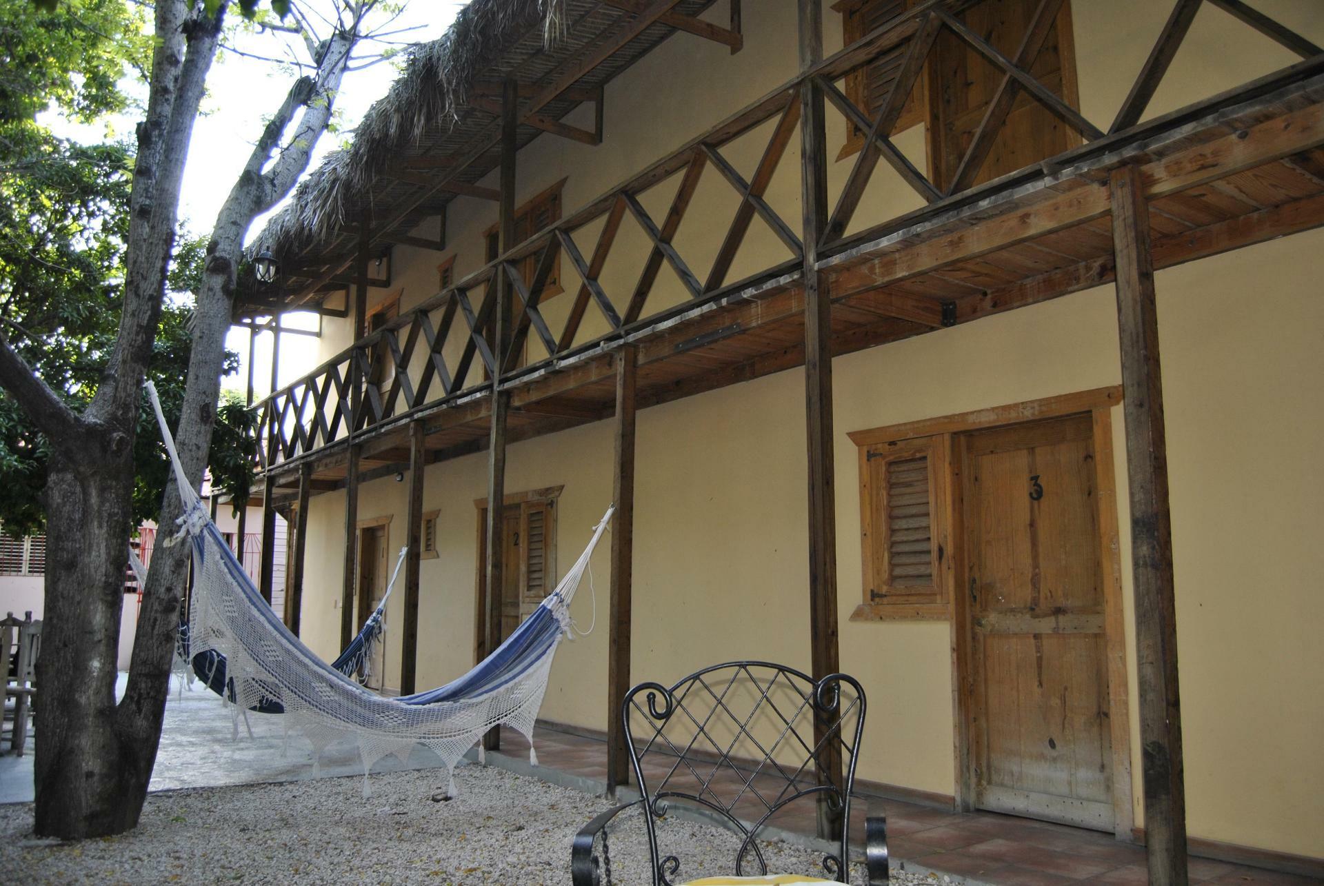Hotel Loro Tuerto Barahona Dış mekan fotoğraf
